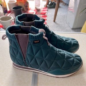 Teva ReEMBER Mid slip-on bootie